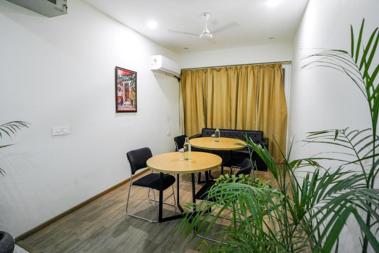 Saltstayz Sector 52 - Ardee City Mall Gurgaon Bagian luar foto