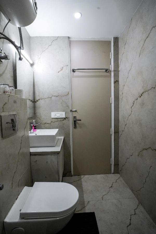 Saltstayz Sector 52 - Ardee City Mall Gurgaon Bagian luar foto